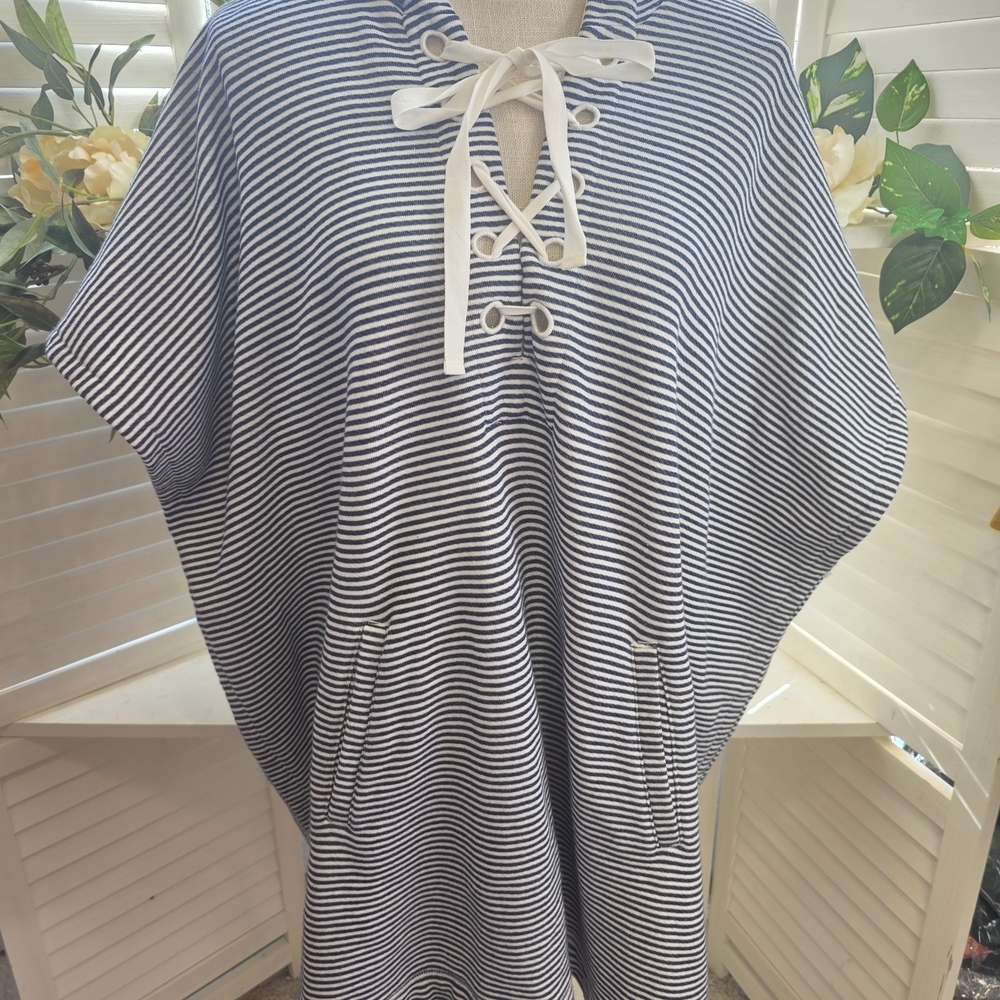 J. Crew Light Gray and White Textured Poncho M/L 1452
